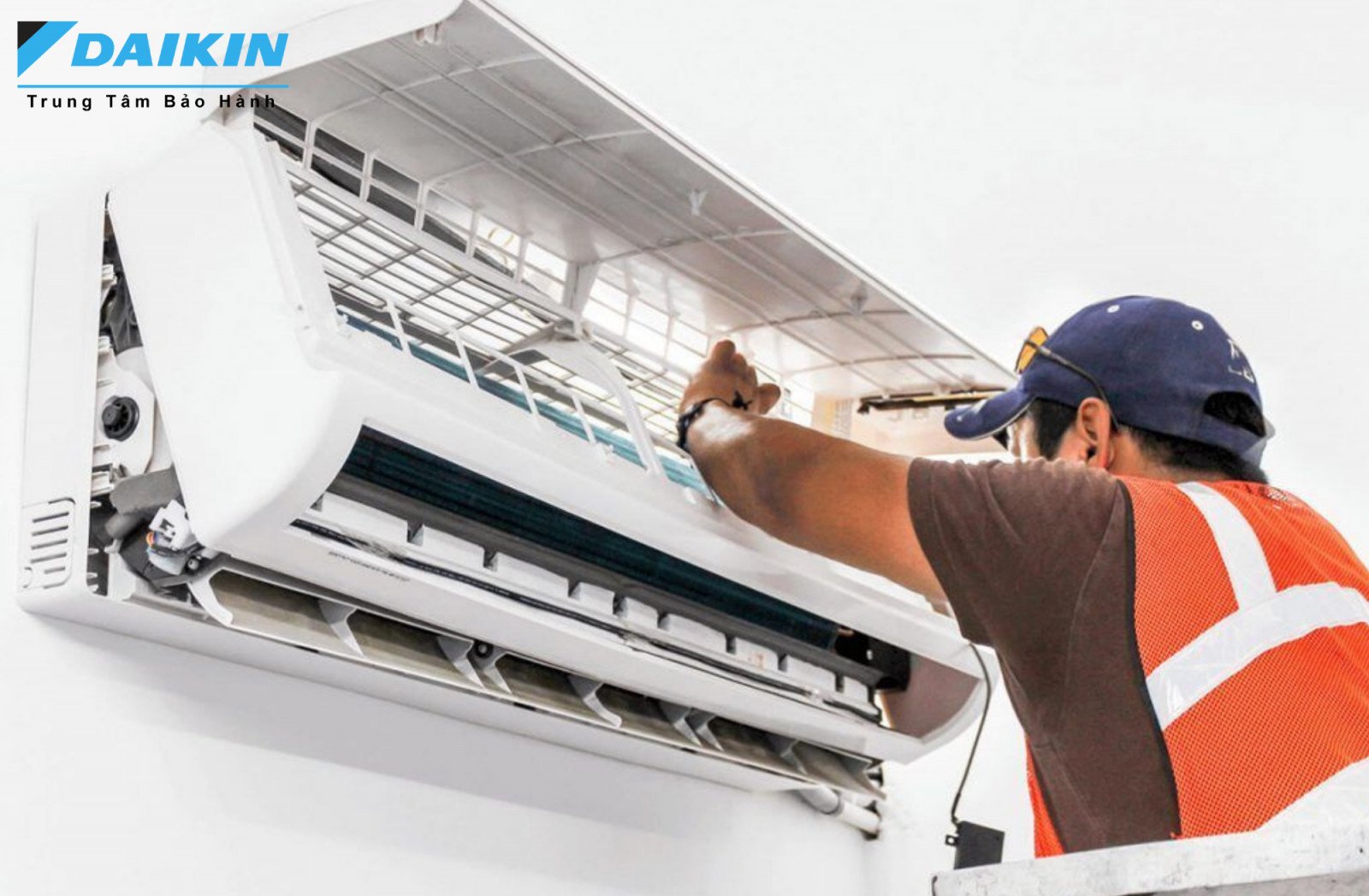 Chuyên gia sửa chữa điều hòa Daikin tại nhà
