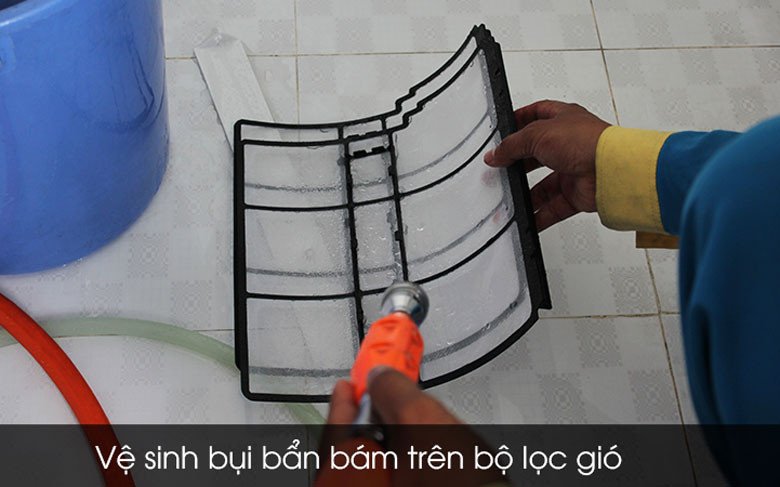 Vệ sinh bộ lọc không khí của máy lạnh