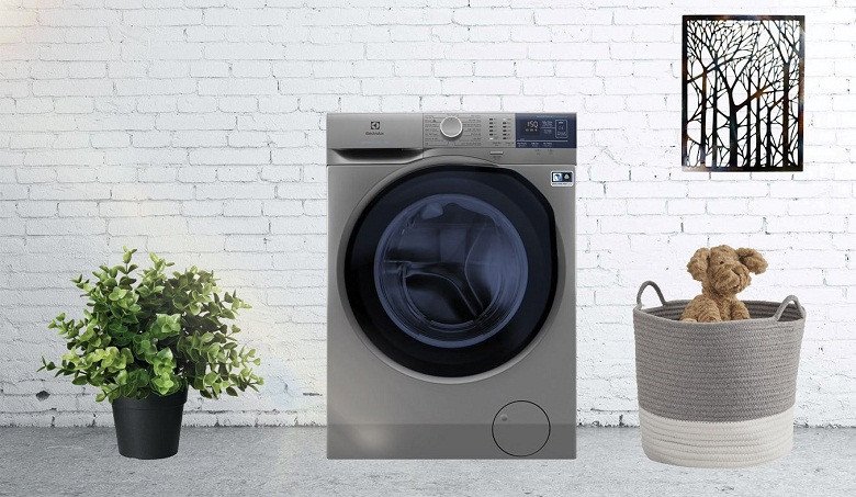 Bảng điều khiển cảm ứng song ngữ của máy giặt Electrolux EWF9523ADSA