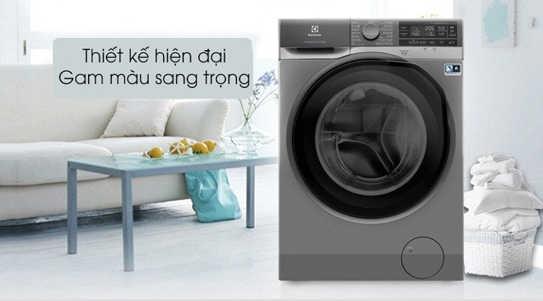 Bảng điều khiển song ngữ và cửa lồng giặt rộng của máy giặt Electrolux EWF1141AESA