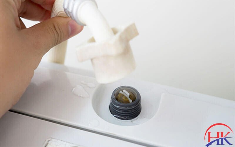 Các bộ phận có thể gây ra nguyên nhân nước vào máy giặt yếu