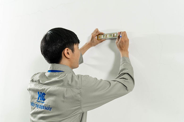 Căn chỉnh vị trí và độ thăng bằng cho giá đỡ dàn nóng điều hòa