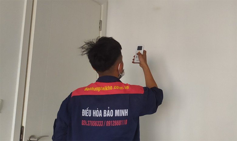 điều khiển máy lạnh Panasonic gặp sự cố không mở được