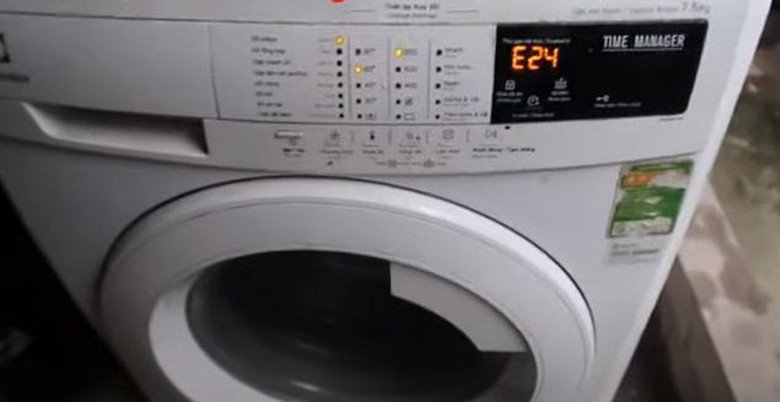 Hệ thống dây điện và kết nối trong máy giặt Electrolux