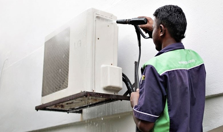 Hướng dẫn vệ sinh dàn nóng của máy điều hòa Daikin