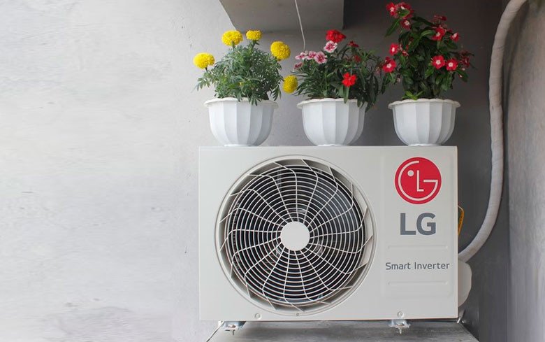 Kiểm tra cục nóng khi điều hoà LG nháy đèn nguồn