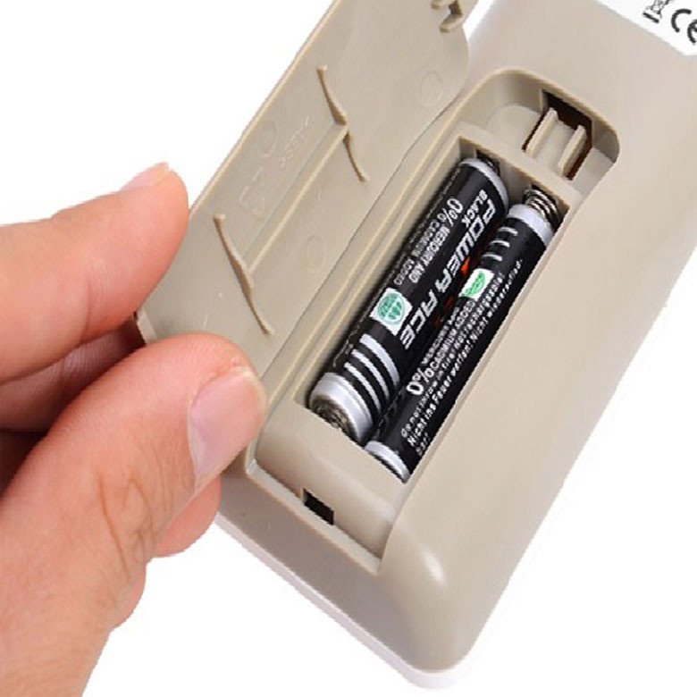Kiểm tra nguyên nhân remote máy lạnh LG bị chập chờn do va đập hoặc pin yếu