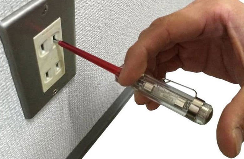 Kiểm tra ổ cắm điện cấp nguồn cho máy giặt