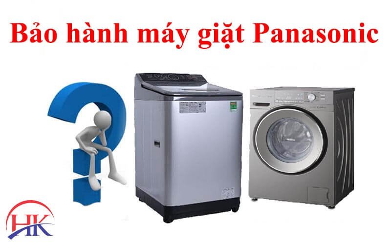 Kỹ thuật viên kiểm tra máy giặt Panasonic để bảo hành