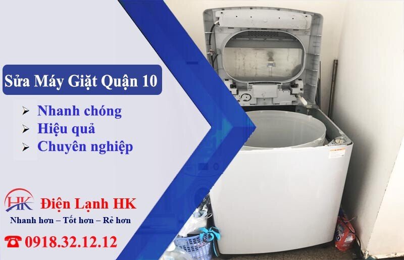 Kỹ thuật viên kiểm tra máy giặt tại nhà ở quận 10