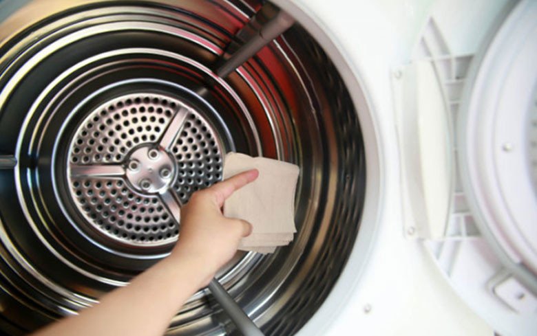 Lịch trình vệ sinh lồng giặt máy giặt đều đặn giúp máy hoạt động hiệu quả.