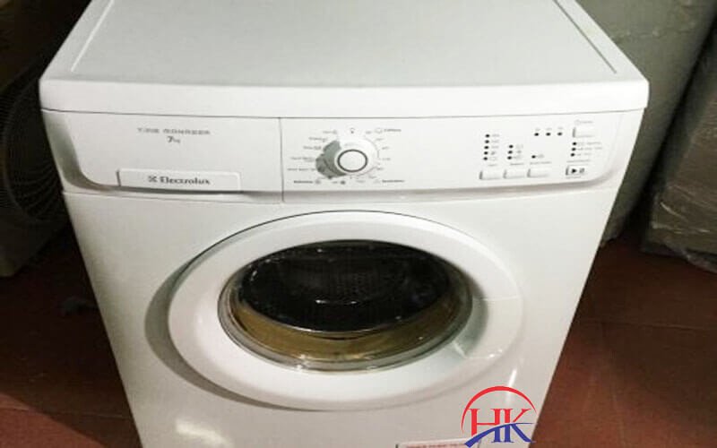 Lồng giặt và cửa máy giặt Electrolux EWF 8576