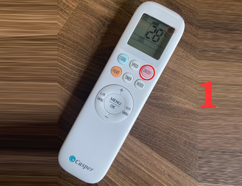 Màn hình điều khiển điều hòa Casper mẫu 3 hiển thị chữ RUN