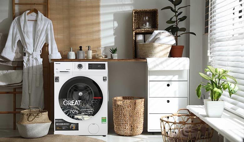 Máy giặt Toshiba lồng ngang với lồng giặt ngôi sao pha lê và công nghệ sóng nước GreatWaves