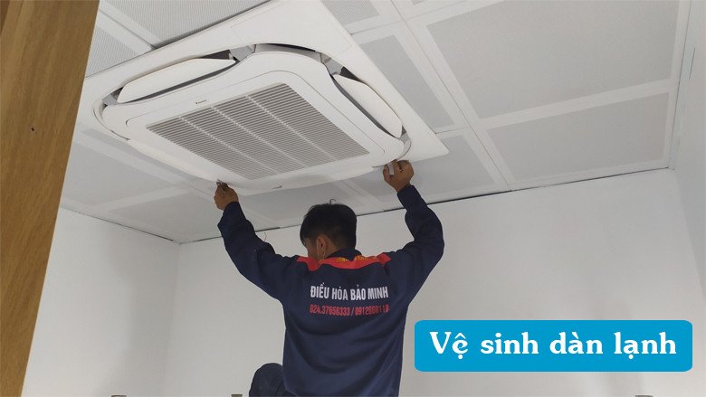 Mô tả việc làm sạch dàn lạnh điều hòa âm trần