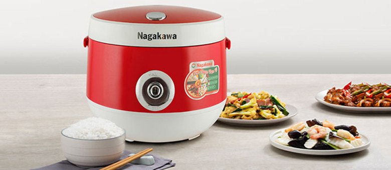 Nồi cơm điện Nagakawa với cơm chín dẻo
