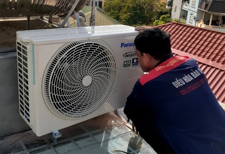 ổ cắm điện kiểm tra nguồn điện cho điều hòa Panasonic không bật được