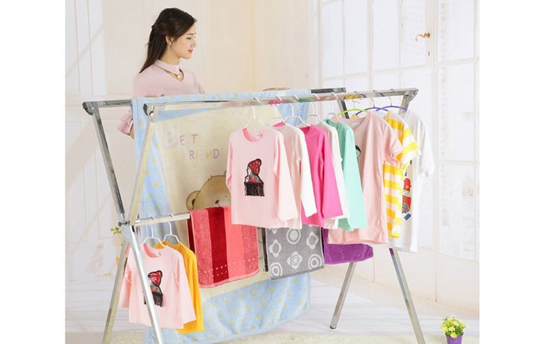 Quần áo sau khi giặt sấy vẫn cần phơi thêm để khô hoàn toàn