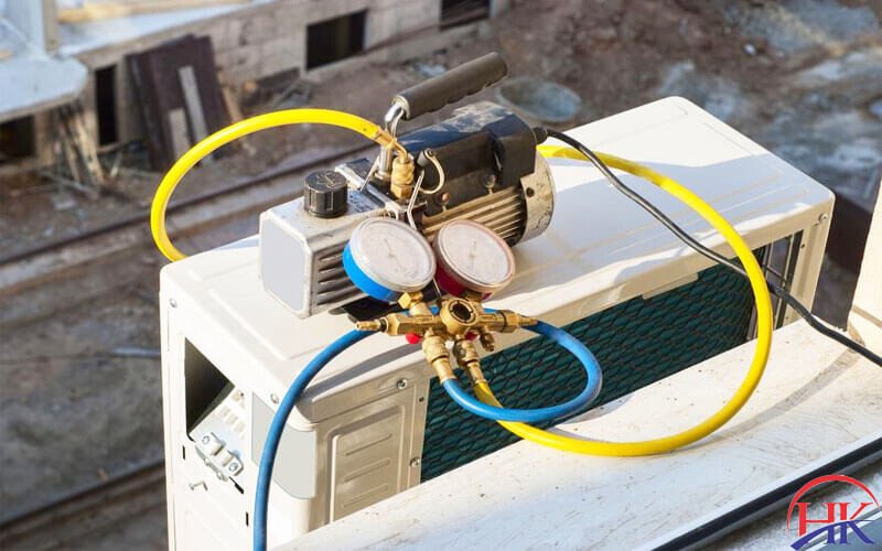 Thực hiện quy trình hút chân không máy lạnh