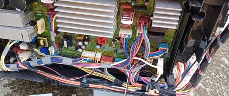 Bo mạch điều khiển máy giặt Panasonic gặp sự cố dẫn đến lỗi H59