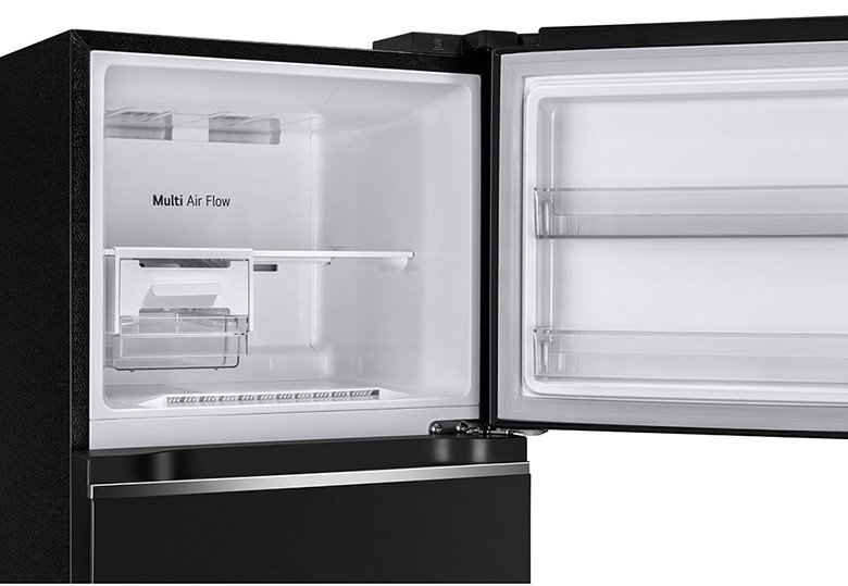 Không gian lưu trữ bên trong tủ lạnh LG GV-D262BL với khay kính cường lực và hộp đá di động