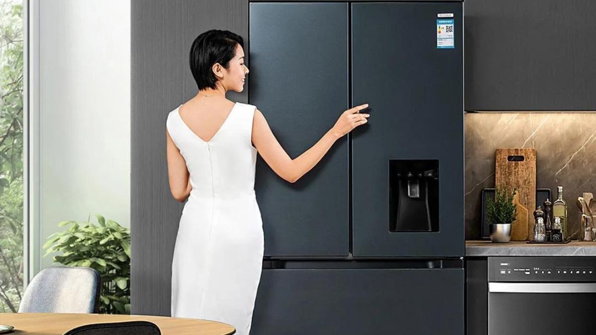 Màn hình điều khiển cảm ứng trên cánh tủ lạnh Xiaomi