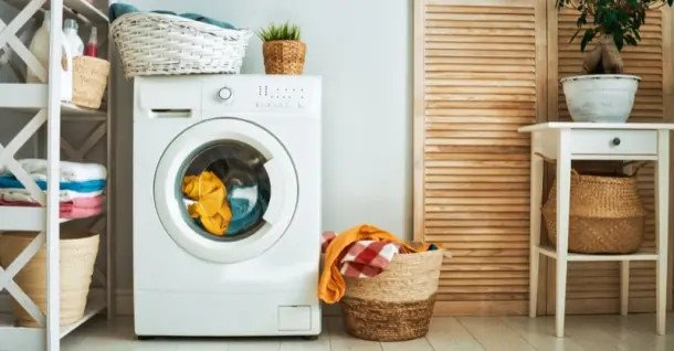 Máy giặt bị ẩm mốc bên trong lồng giặt