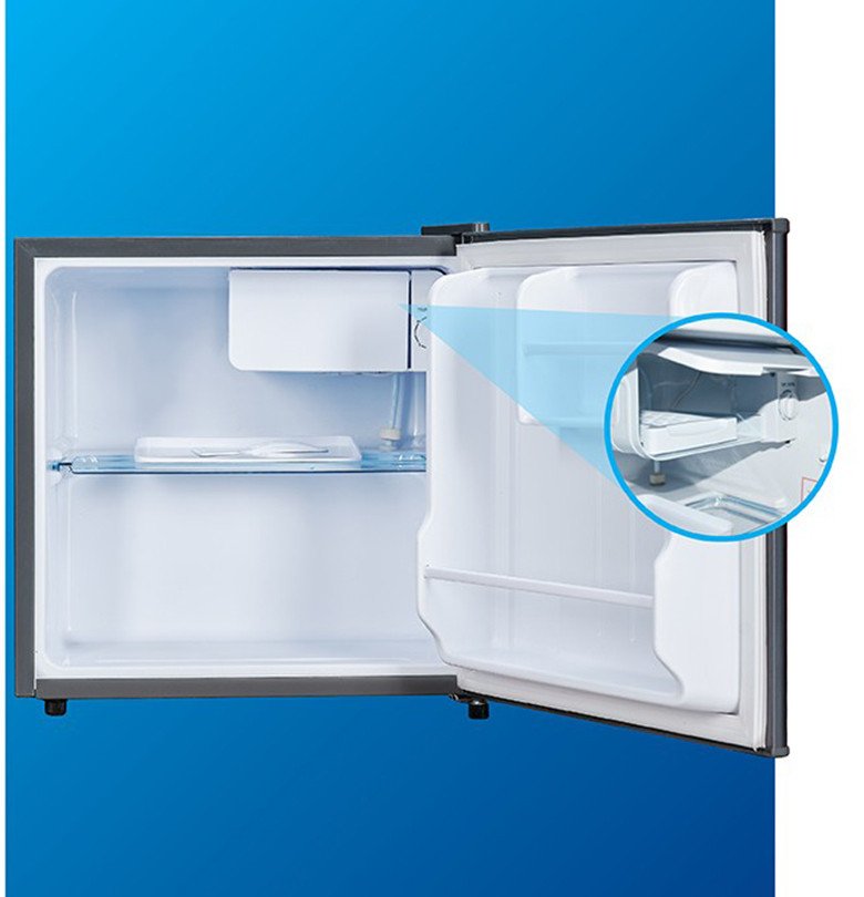 Ngăn đá tiện lợi có nắp đậy bên trong tủ lạnh Funiki FR-51CD
