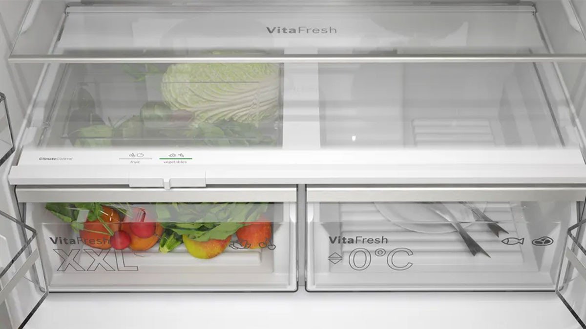 Ngăn VitaFresh Plus lưu trữ thực phẩm tươi sống tối ưu