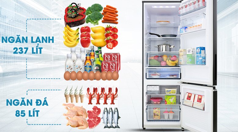 Nội thất ngăn mát tủ lạnh Panasonic với các khay kính cường lực