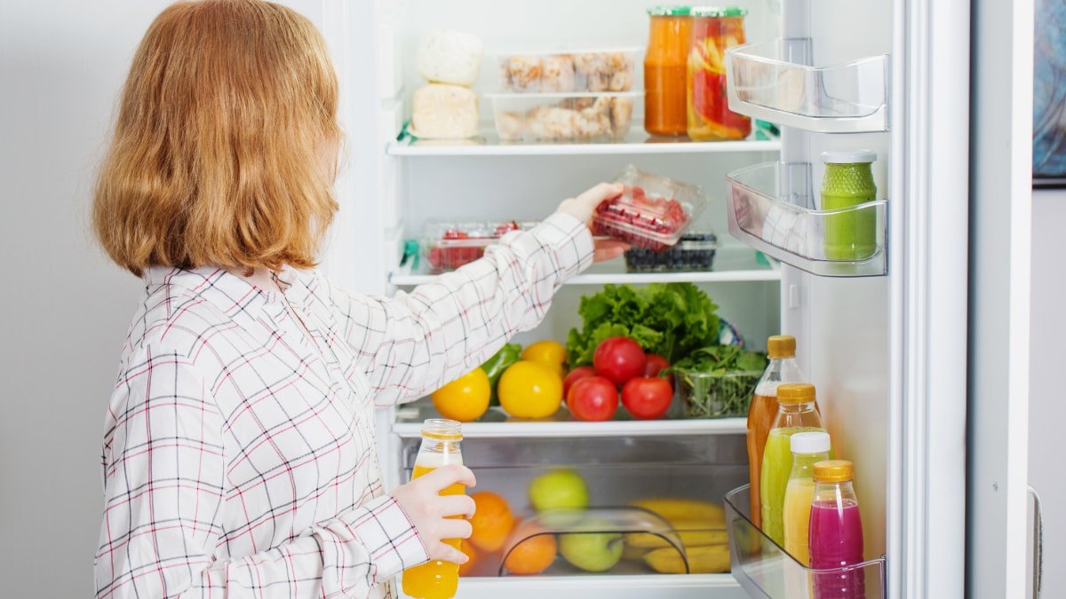 Sắp xếp thực phẩm khoa học để tránh tủ lạnh bị đóng tuyết tái diễn