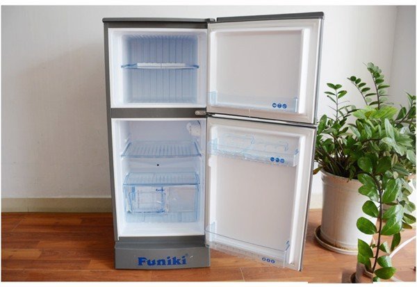 Thiết kế hai ngăn rộng rãi của tủ lạnh Funiki FR-135CD dung tích 130L