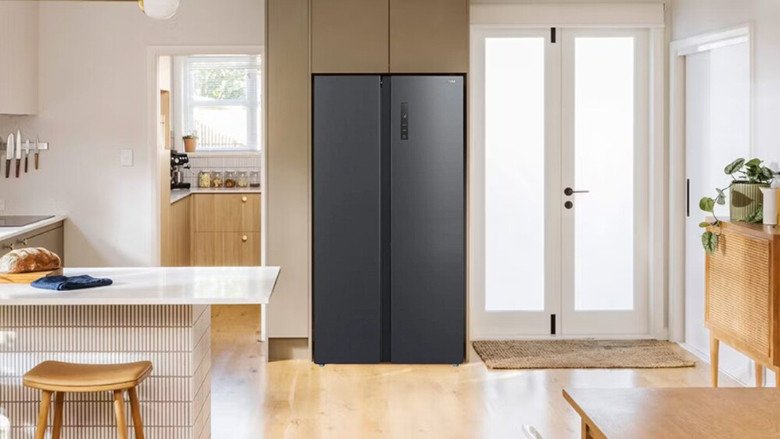 Thiết kế sang trọng của tủ lạnh Toshiba GR-RS696WI-PMV(60) với cửa thép không gỉ