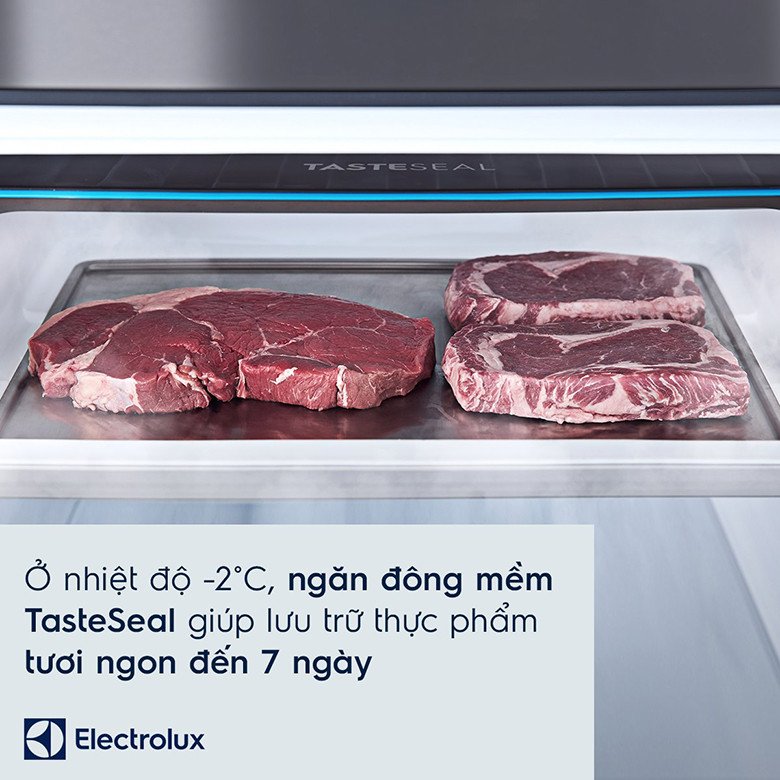Tủ lạnh Electrolux EBB3462K-H với ngăn đông mềm TasteSeal giữ thực phẩm tươi ngon
