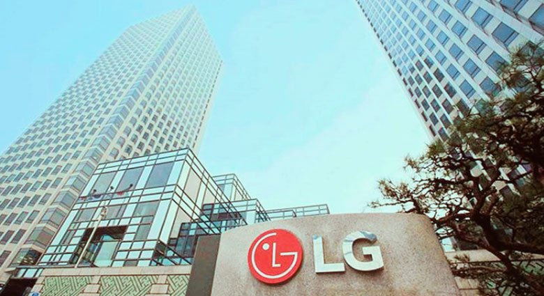 Tủ lạnh LG 2 cánh với thiết kế hiện đại màu đen sang trọng phù hợp mọi không gian bếp