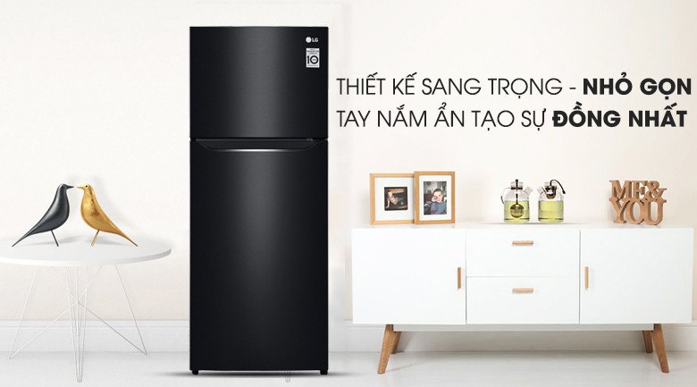 Tủ lạnh LG Inverter 187 lít GN-L205WB với thiết kế tối giản, tông màu đen sang trọng.