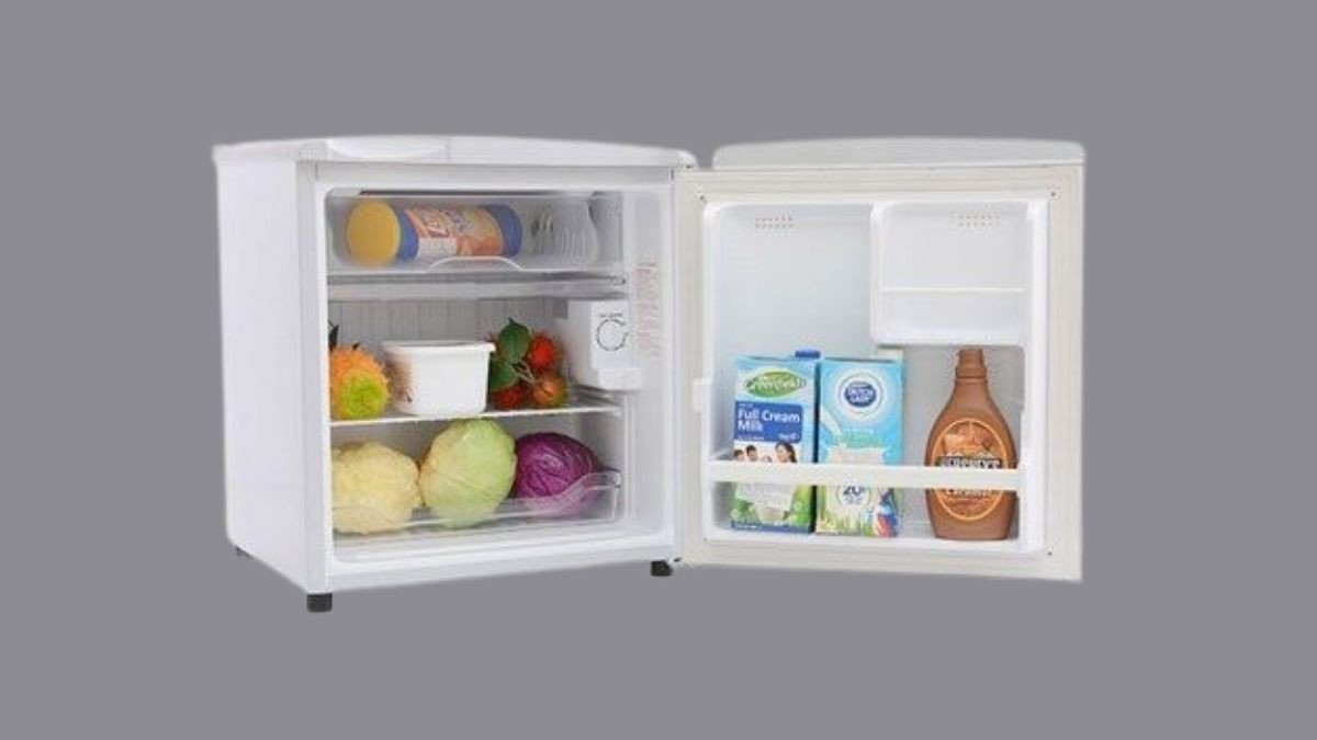 Tủ lạnh mini Sanyo SR-5KR với thiết kế một cánh đơn giản