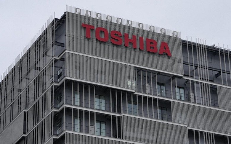 Tủ lạnh Toshiba hiển thị mã lỗi H71 trên màn hình điều khiển