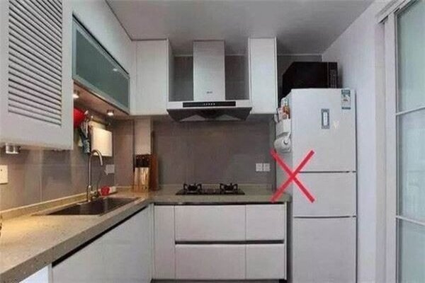 Vị trí đặt tủ lạnh cách xa bếp ga và nguồn nhiệt, tối ưu hiệu quả hoạt động và công suất tủ lạnh