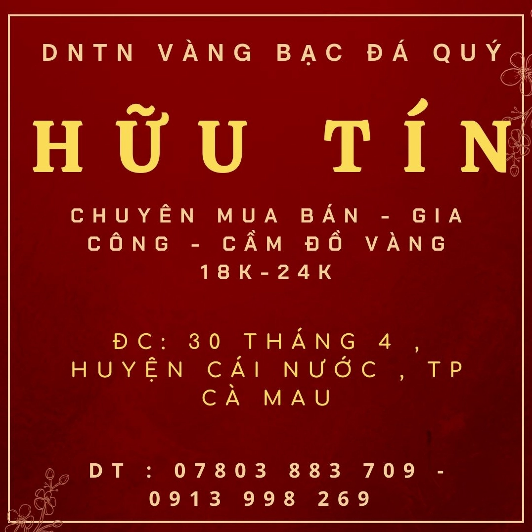Giá Vàng Hôm Nay Hội Kim Hoàn Cà Mau 2026: Phân Tích Chuyên Sâu Người dân xem giá vàng tại cửa hàng