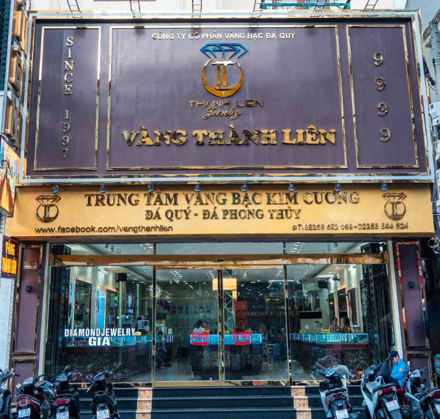 vang-thanh-lien-nang-tam-gia-tri-trang-suc-cua-ban-nam-2026_945